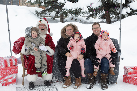 Santa Visit 2022 numbers 21-30-28