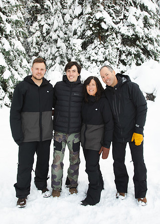 Deep Family Sun Peaks New Years 22-23-4