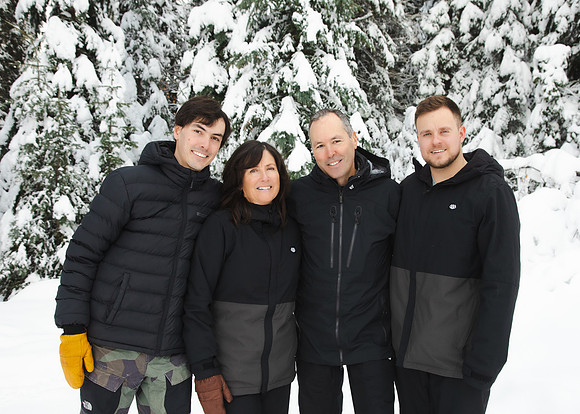 Deep Family Sun Peaks New Years 22-23-8