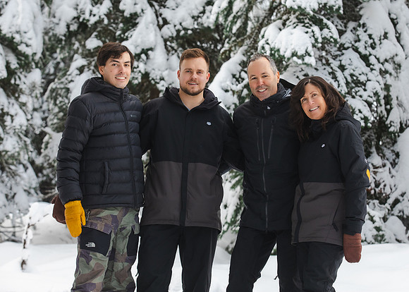 Deep Family Sun Peaks New Years 22-23-41