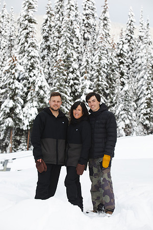 Deep Family Sun Peaks New Years 22-23-61