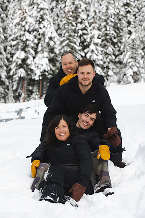 Deep Family Sun Peaks New Years 22-23-75