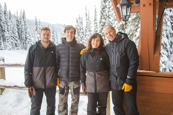 Deep Family Sun Peaks New Years 22-23-81