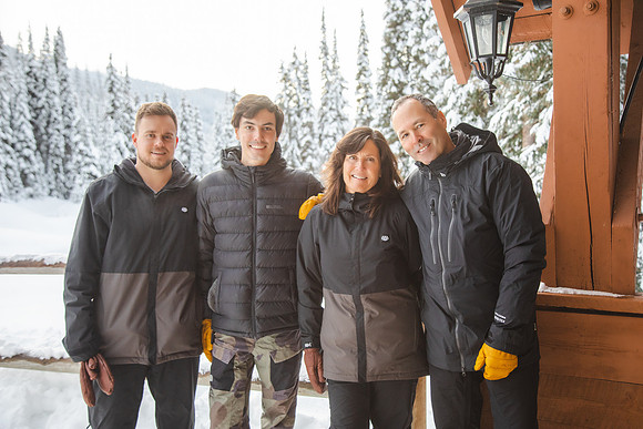 Deep Family Sun Peaks New Years 22-23-84