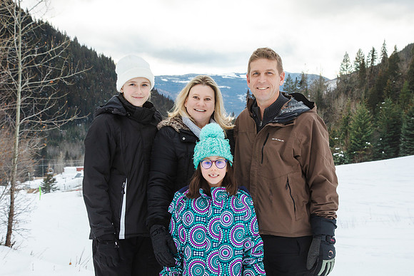 Brynjolfson Family Christmas 2022-39