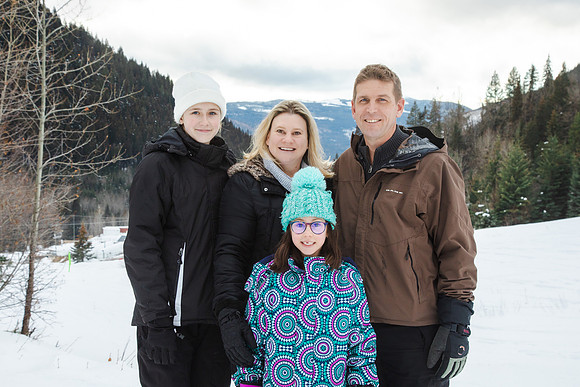 Brynjolfson Family Christmas 2022-40