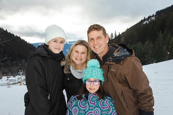 Brynjolfson Family Christmas 2022-46