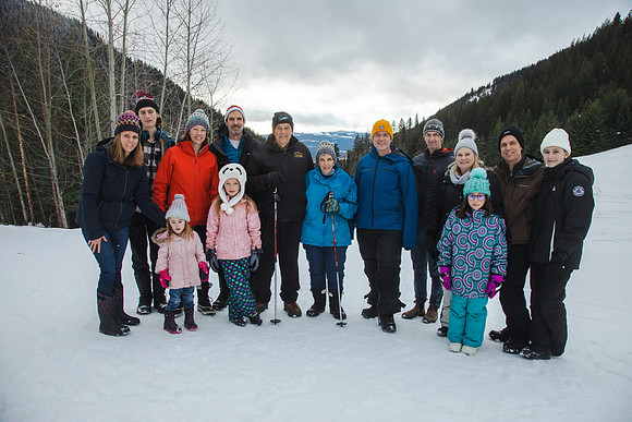 Brynjolfson Family Christmas 2022-72