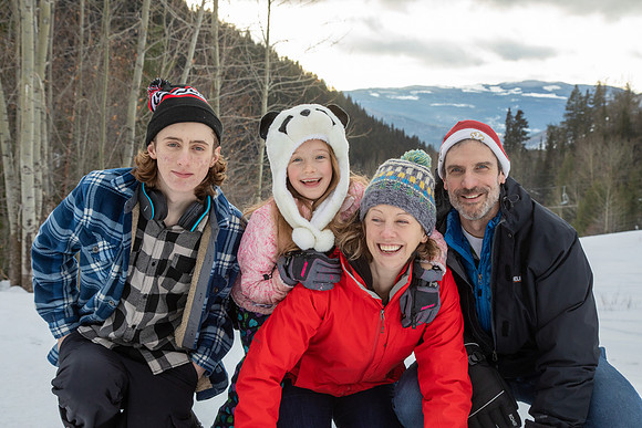 Brynjolfson Family Christmas 2022-86