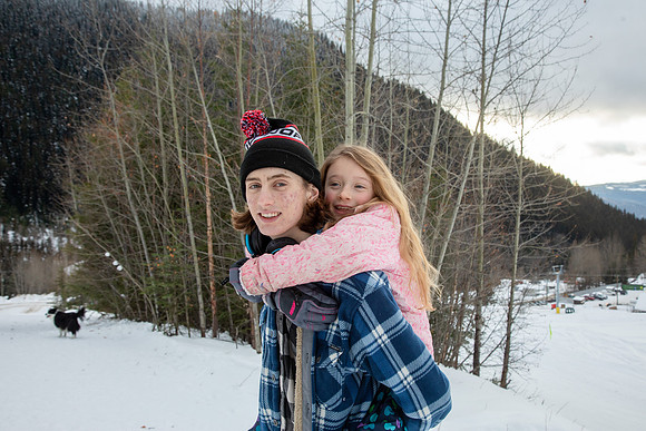 Brynjolfson Family Christmas 2022-93