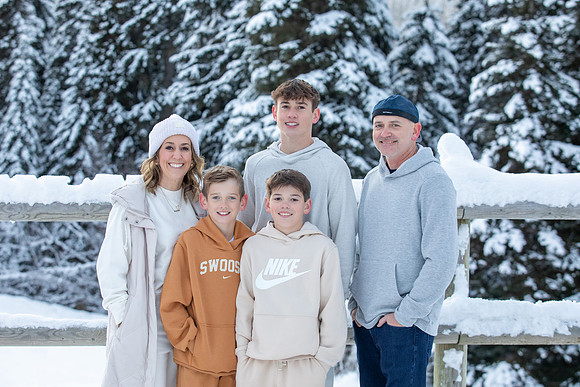 Woods Family Dec 2024-28
