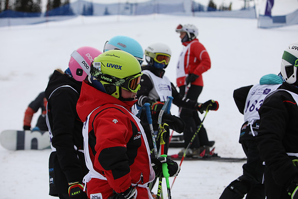 1V8A9500
