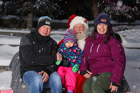 Santa 2023 100-119-011