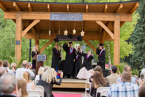 Grad 2019-137