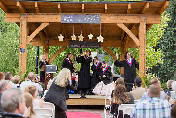 Grad 2019-144