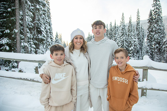 Woods Family Dec 2024-48