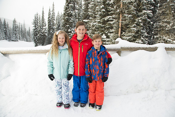 Sunpeaks village2020-23