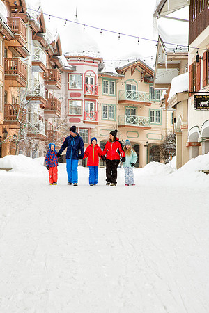Sunpeaks village2020-114