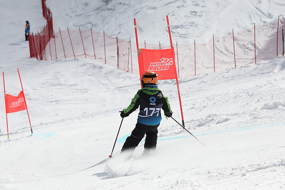 HINGF'25-Sat-Red Gates Bibs 161-180-171