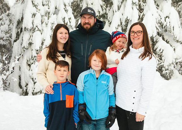 Emond Family Dec 2024-40