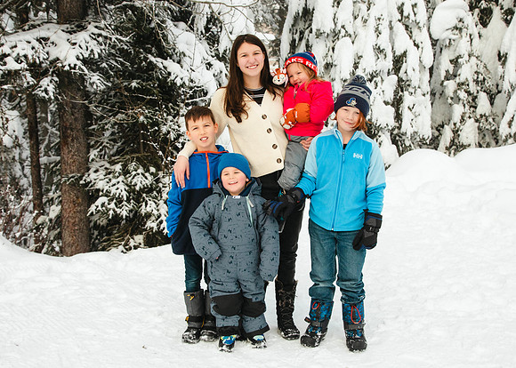Emond Family Dec 2024-22