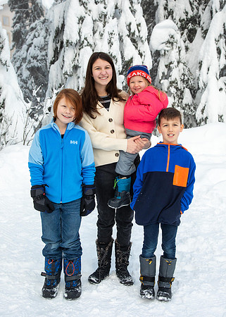 Emond Family Dec 2024-54